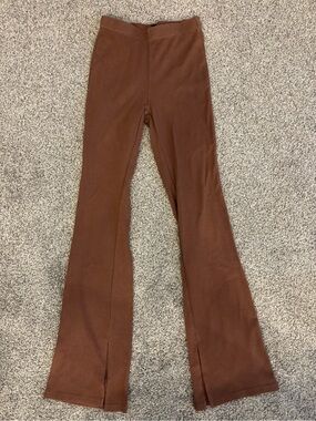 PacSun Women’s Brown Flare Leggings